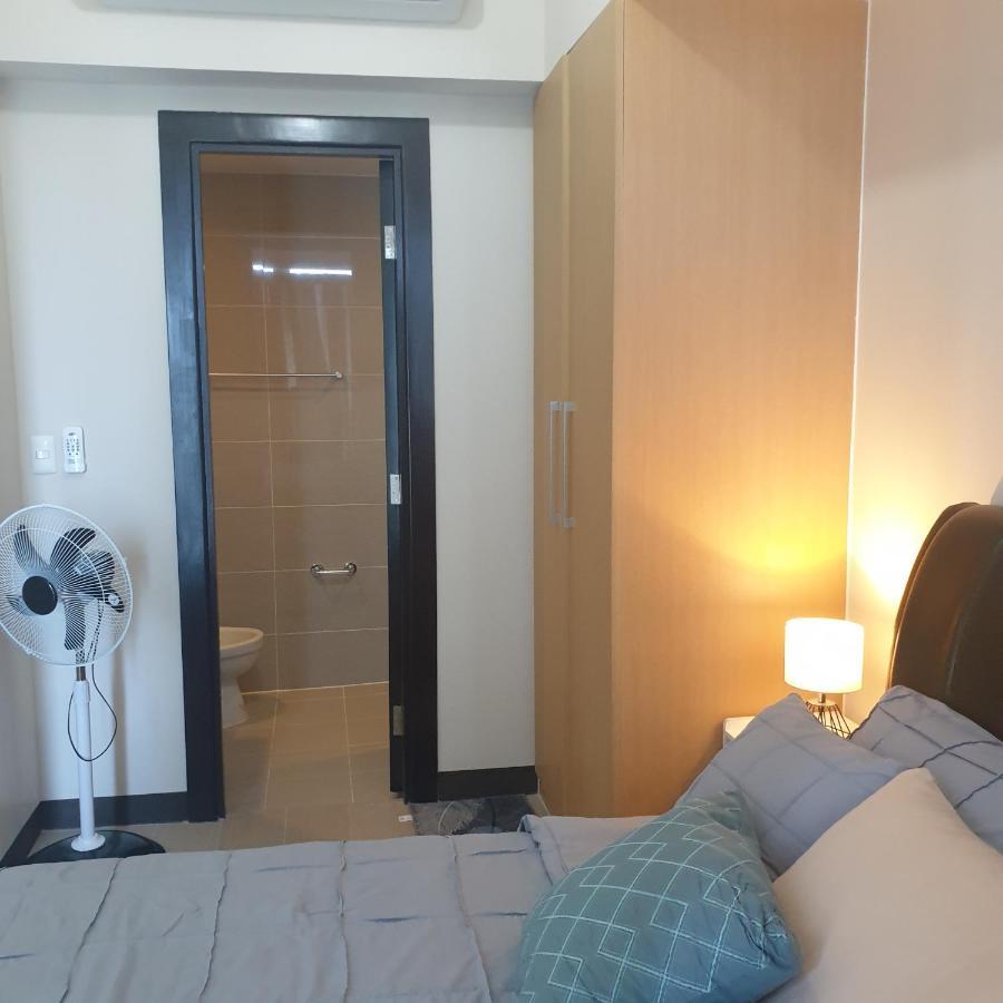 Uptown Parksuites Tower 1 Bgc Taguig Exterior photo